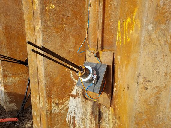 GEO-Instruments Load Cell and Ground Anchor